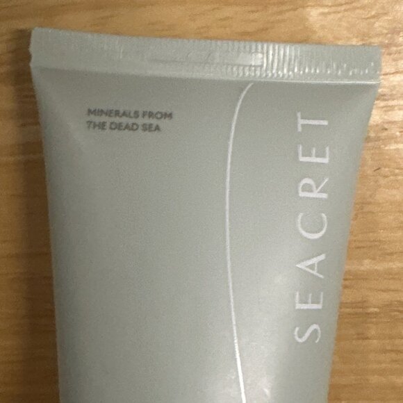 Seacret Face Wash Reviving Cleansing Gel 3.4 floz Minerals From the Dead Sea - Picture 7 of 7